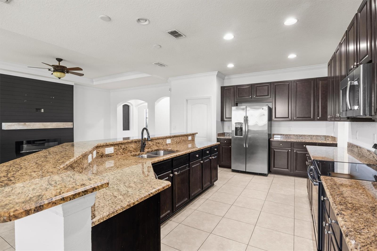 4056 SUNSET LAKE DR, LAKELAND, FL, 33810