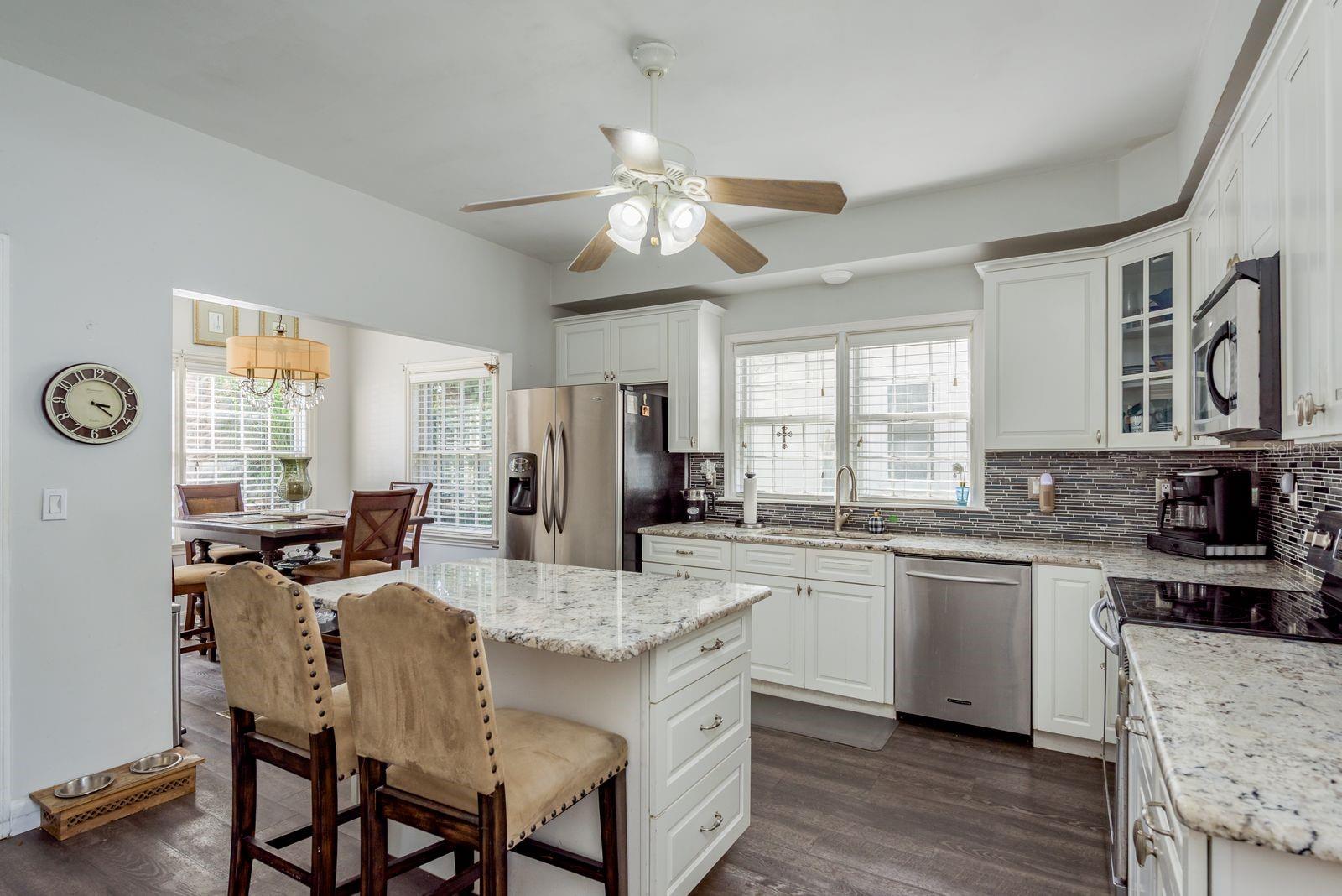 1111 W LINE ST, LEESBURG, FL, 34748