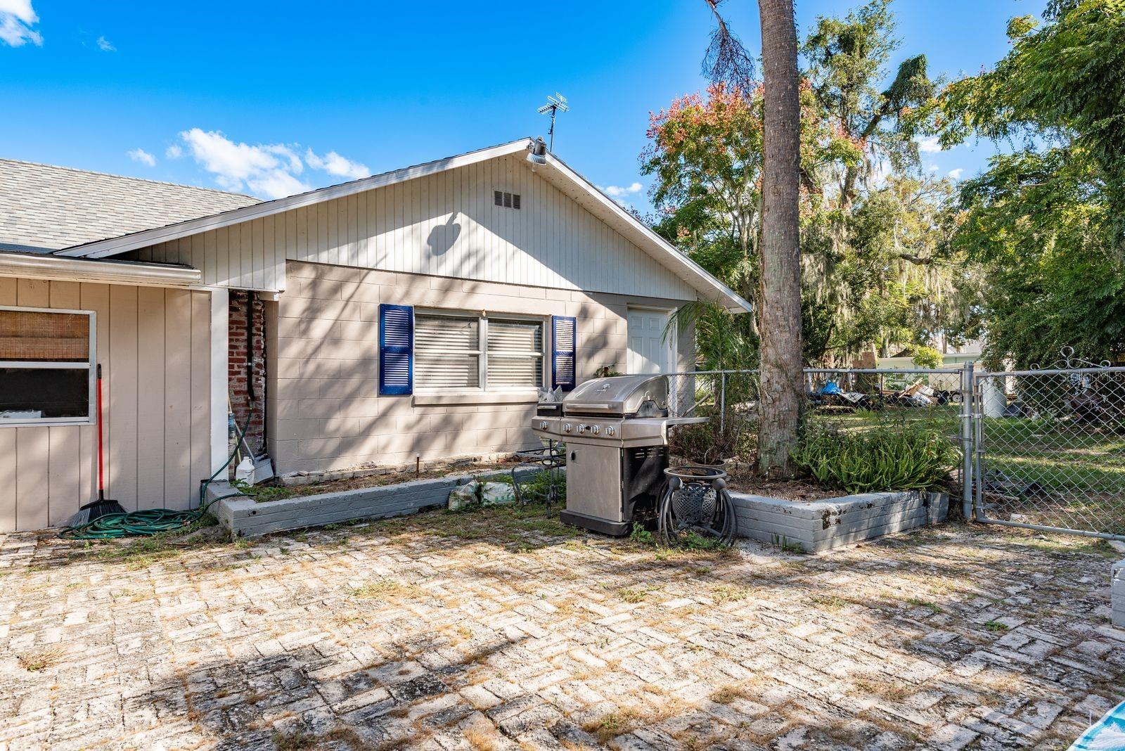 1111 W LINE ST, LEESBURG, FL, 34748