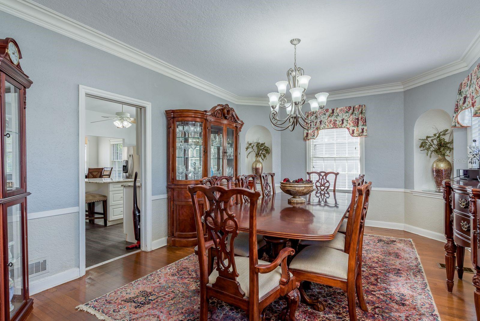 1111 W LINE ST, LEESBURG, FL, 34748