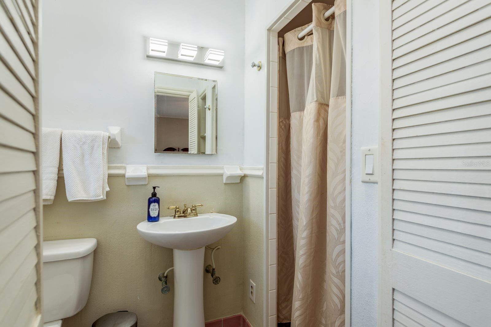 1111 W LINE ST, LEESBURG, FL, 34748