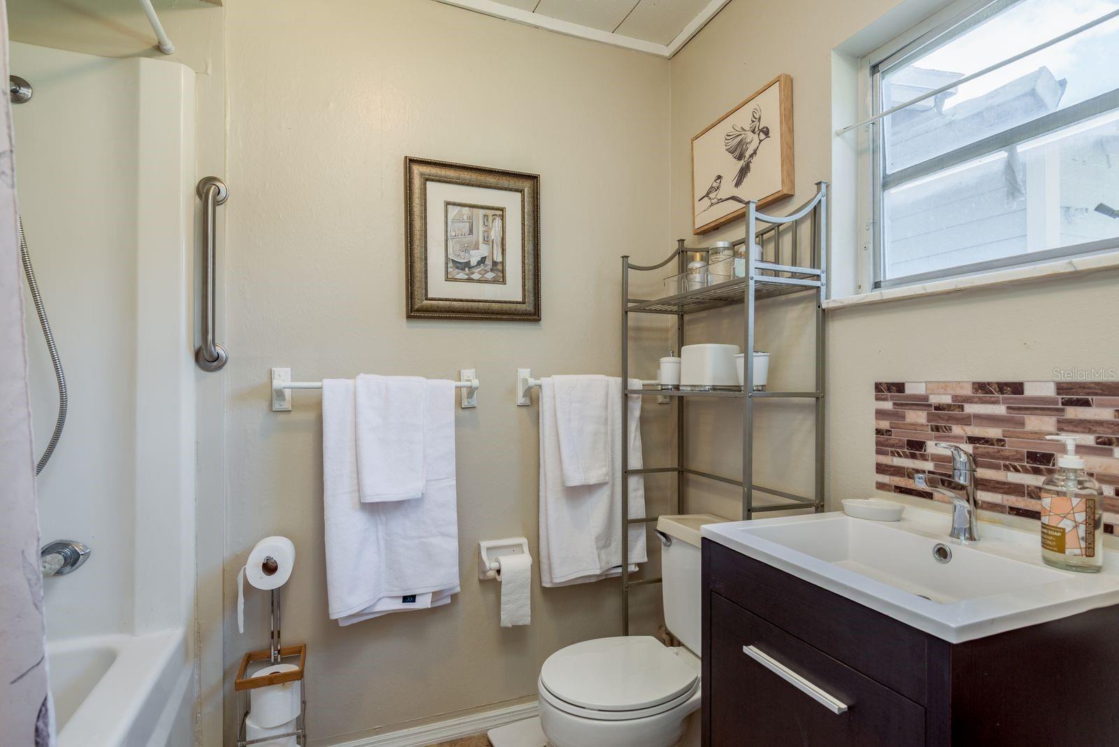 1111 W LINE ST, LEESBURG, FL, 34748