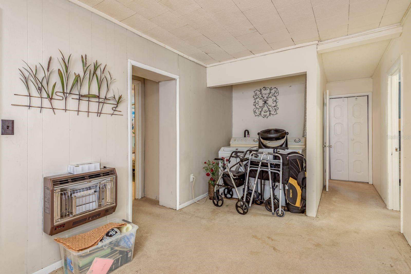 1111 W LINE ST, LEESBURG, FL, 34748