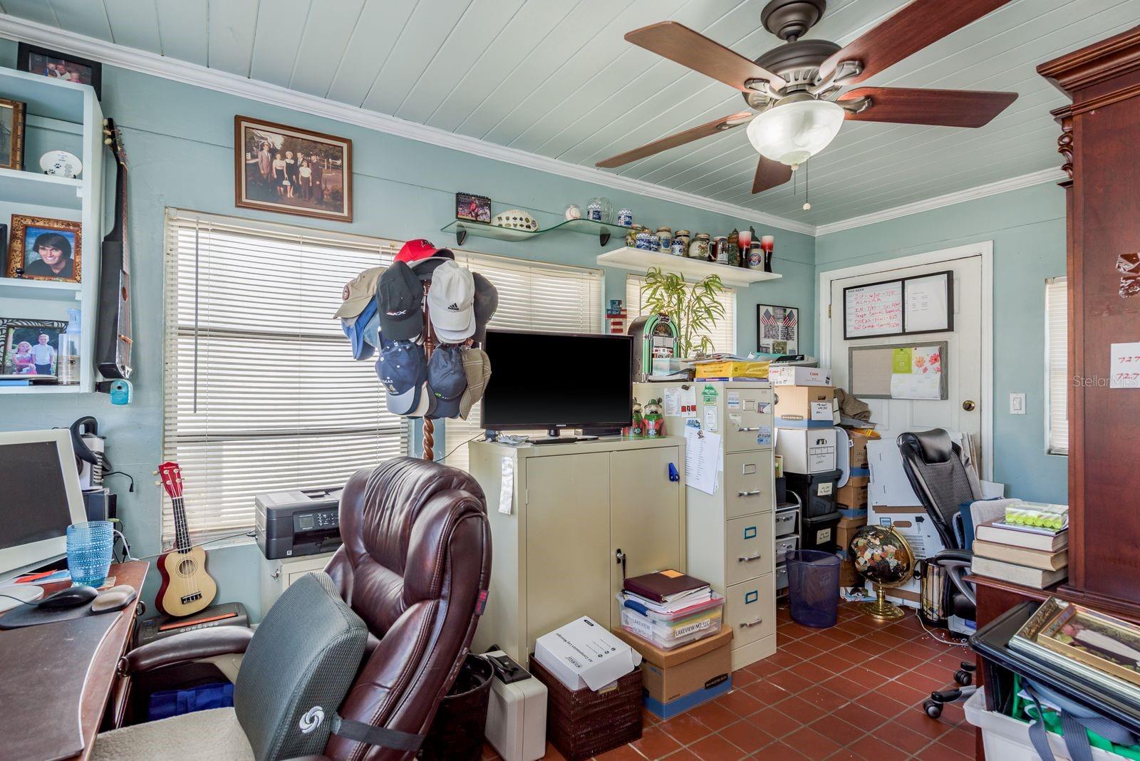 1111 W LINE ST, LEESBURG, FL, 34748