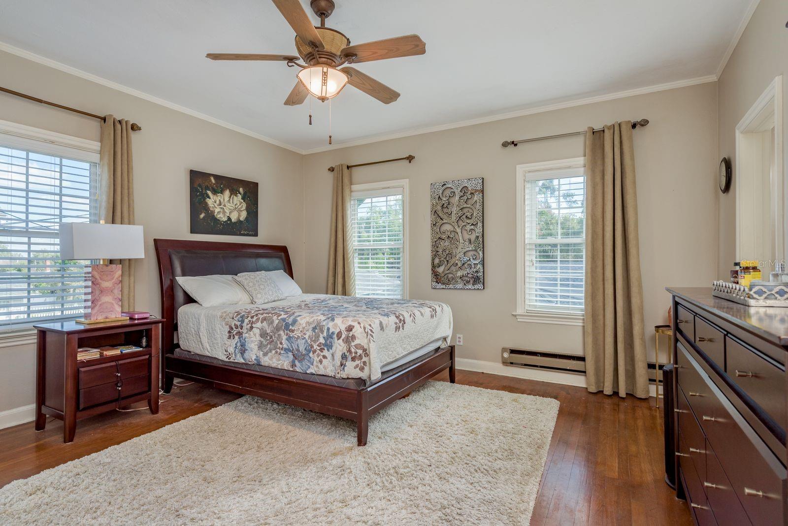 1111 W LINE ST, LEESBURG, FL, 34748