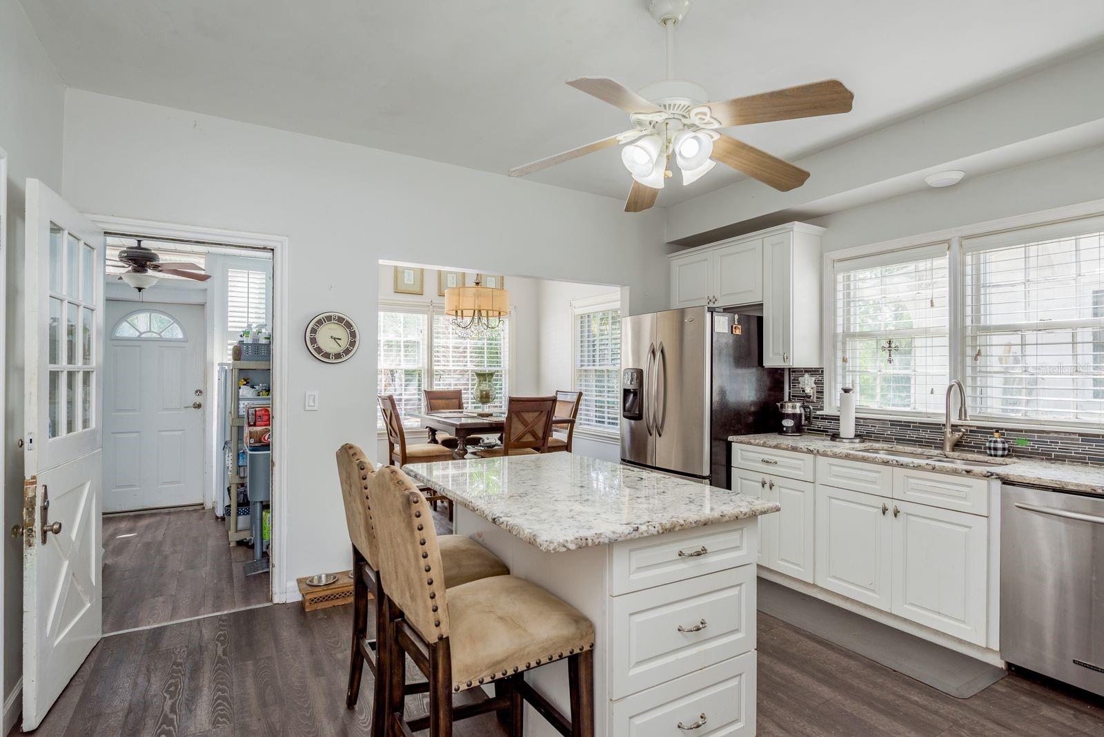 1111 W LINE ST, LEESBURG, FL, 34748