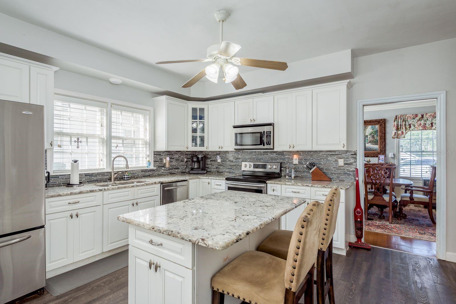 1111 W LINE ST, LEESBURG, FL, 34748