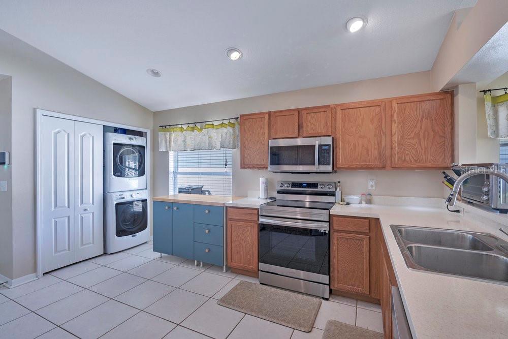 8218 CARRIAGE POINTE DR, GIBSONTON, FL, 33534