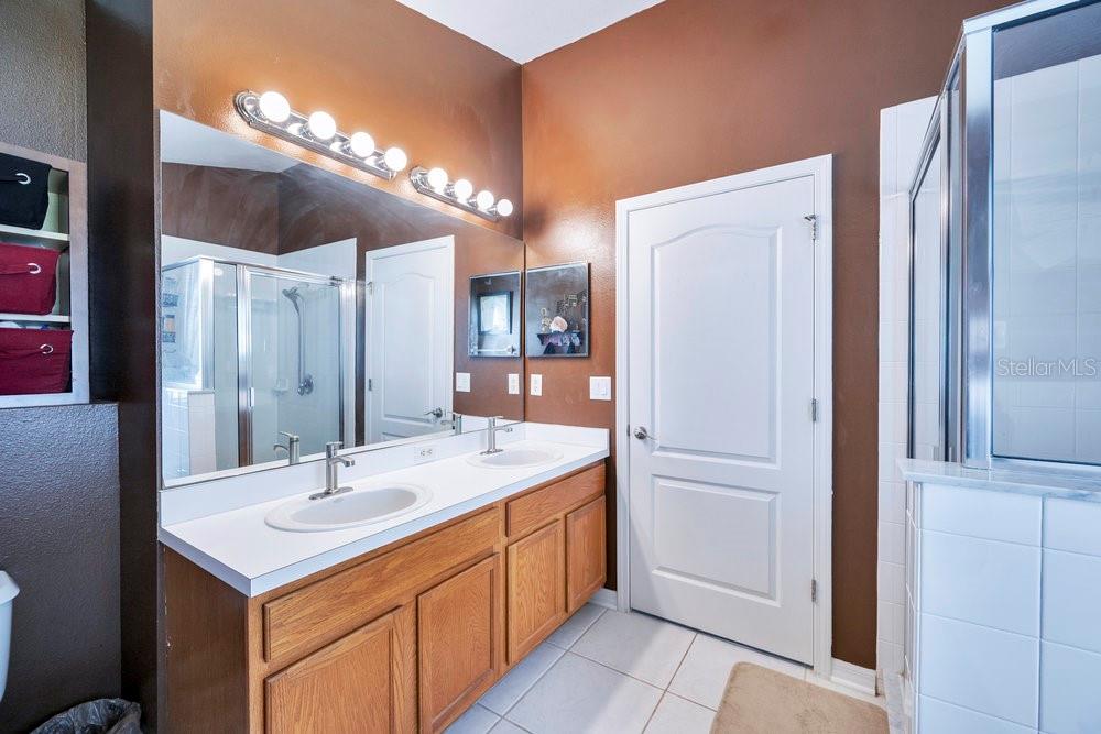 8218 CARRIAGE POINTE DR, GIBSONTON, FL, 33534