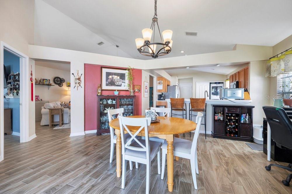 8218 CARRIAGE POINTE DR, GIBSONTON, FL, 33534