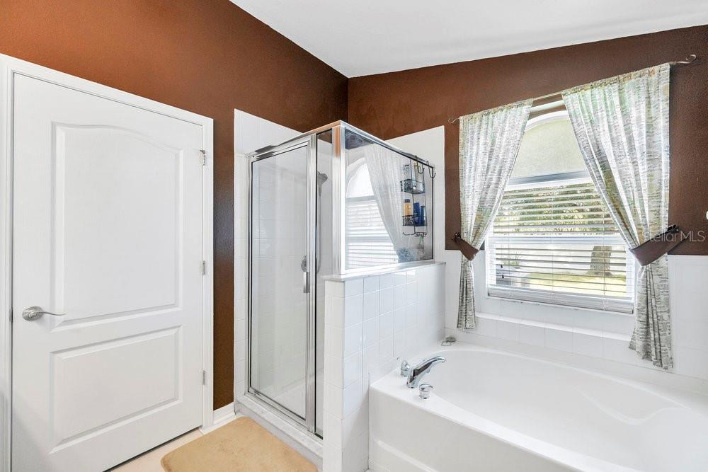 8218 CARRIAGE POINTE DR, GIBSONTON, FL, 33534