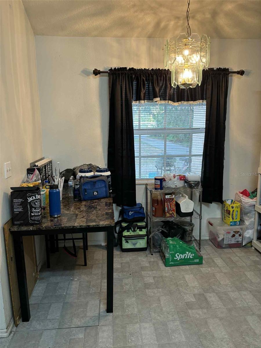 812 27TH ST E, BRADENTON, FL, 34208