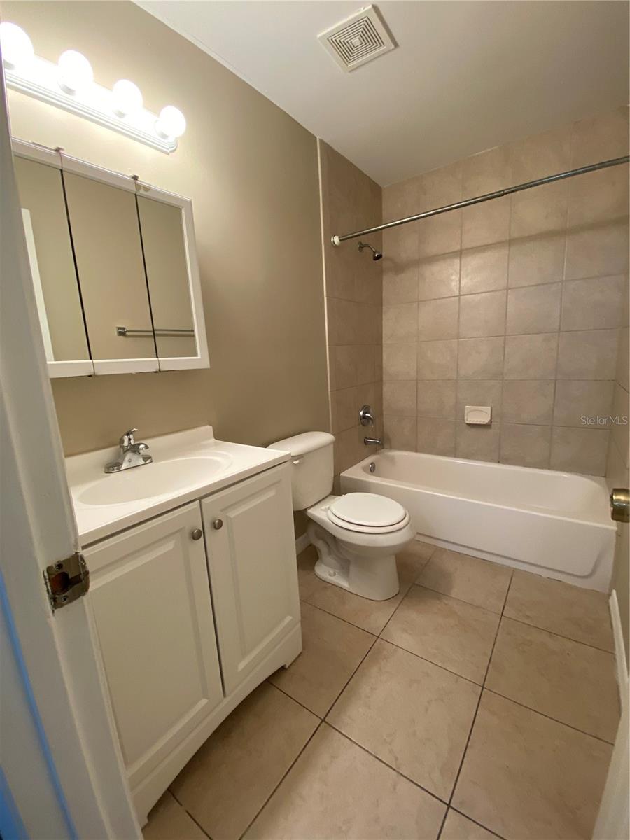 2431 NW 4TH TER, GAINESVILLE, FL, 32609