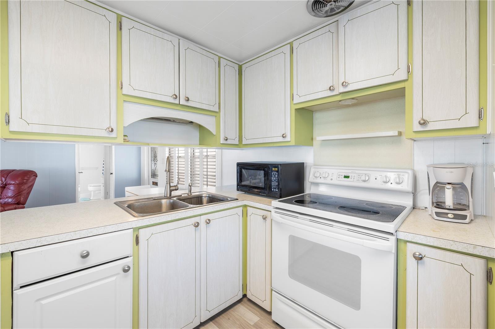 4851 W GANDY BLVD #B13L25, TAMPA, FL, 33611