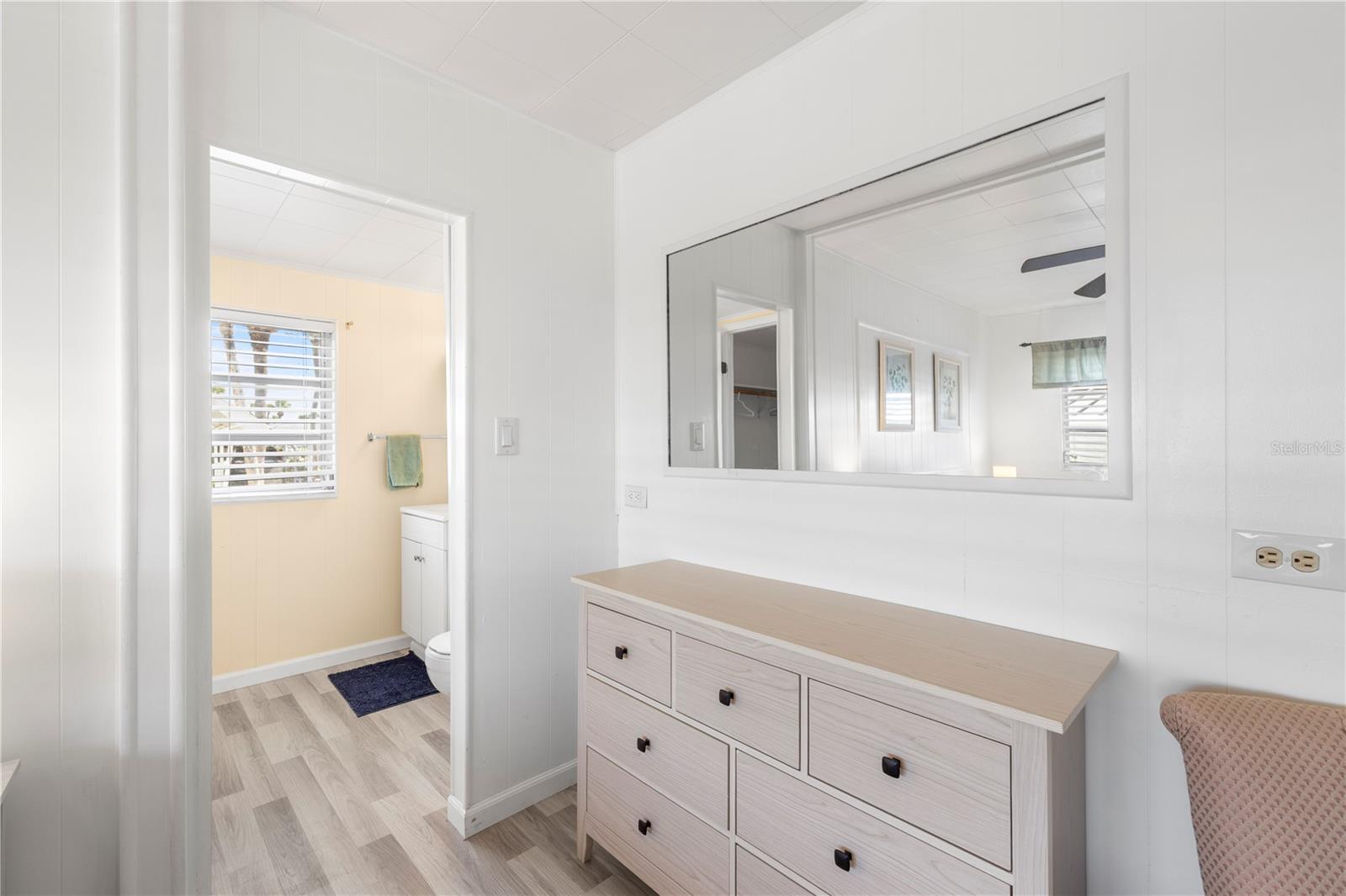 4851 W GANDY BLVD #B13L25, TAMPA, FL, 33611