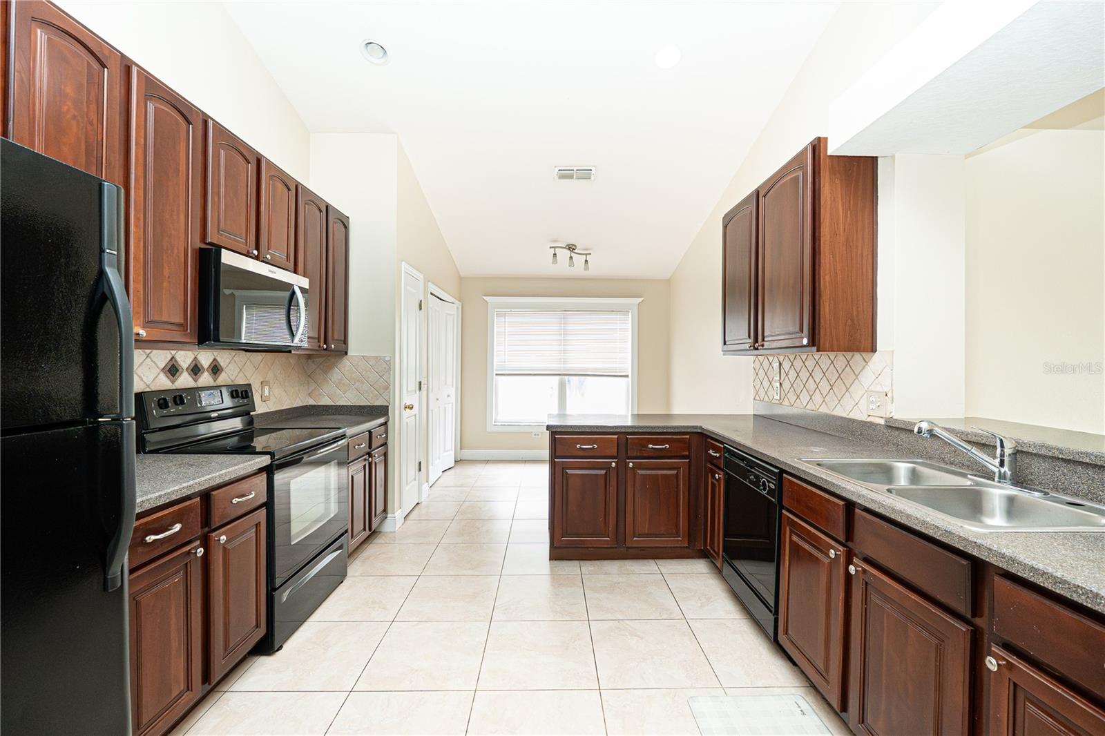 2709 LUCAS LAKES LN, KISSIMMEE, FL, 34744