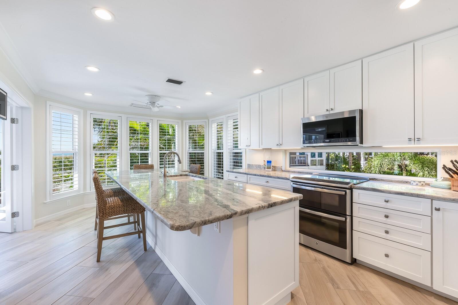 D6144387 Property Photo