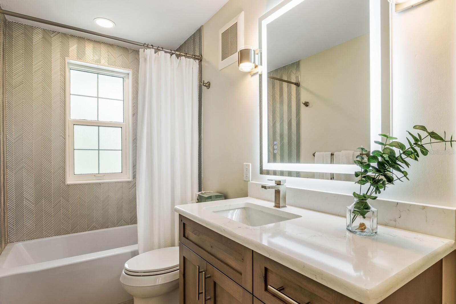 D6144387 Property Photo