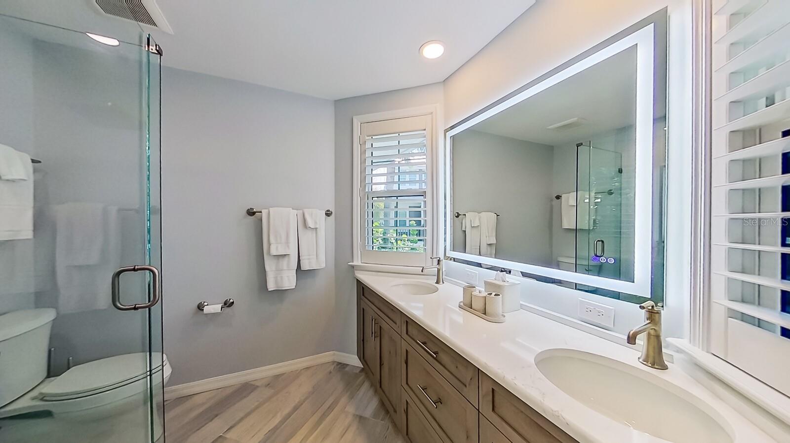 D6144387 Property Photo