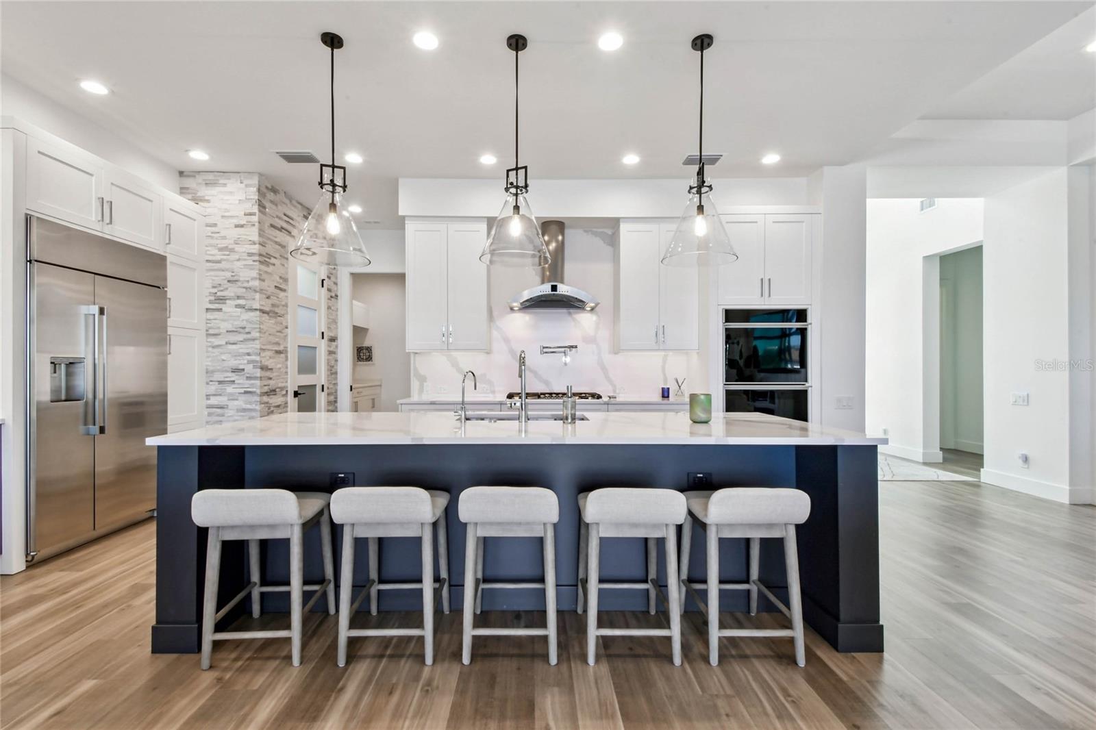 14906 N ROME AVE, TAMPA, FL, 33613