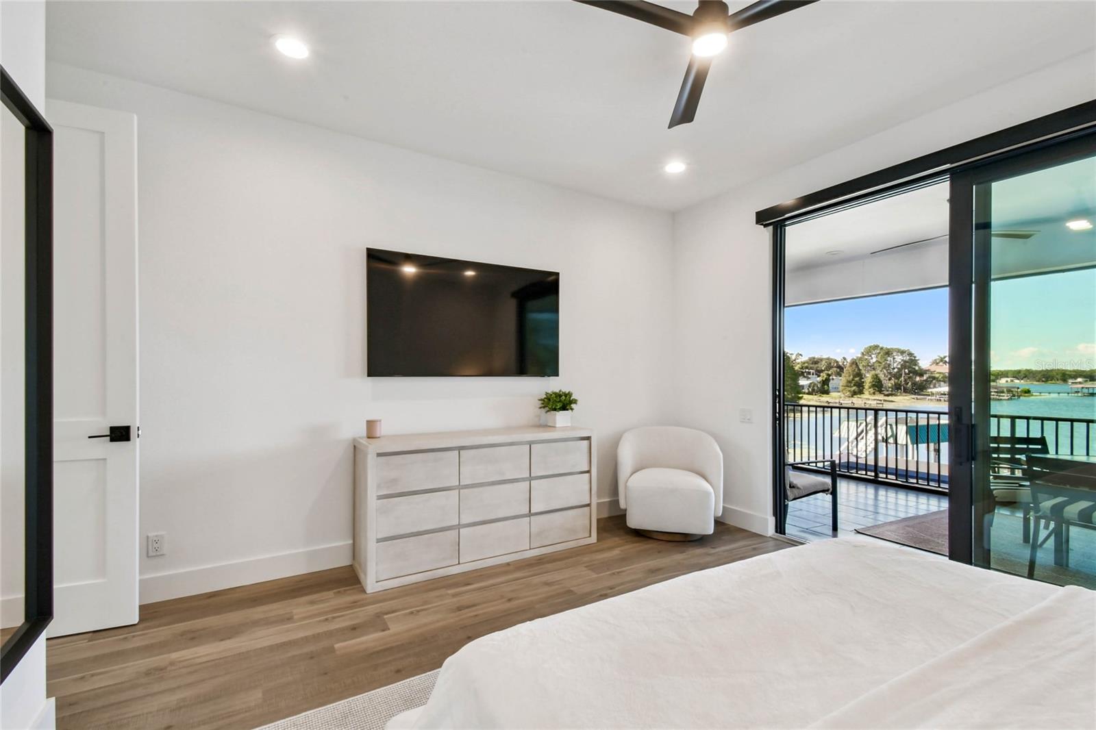 14906 N ROME AVE, TAMPA, FL, 33613