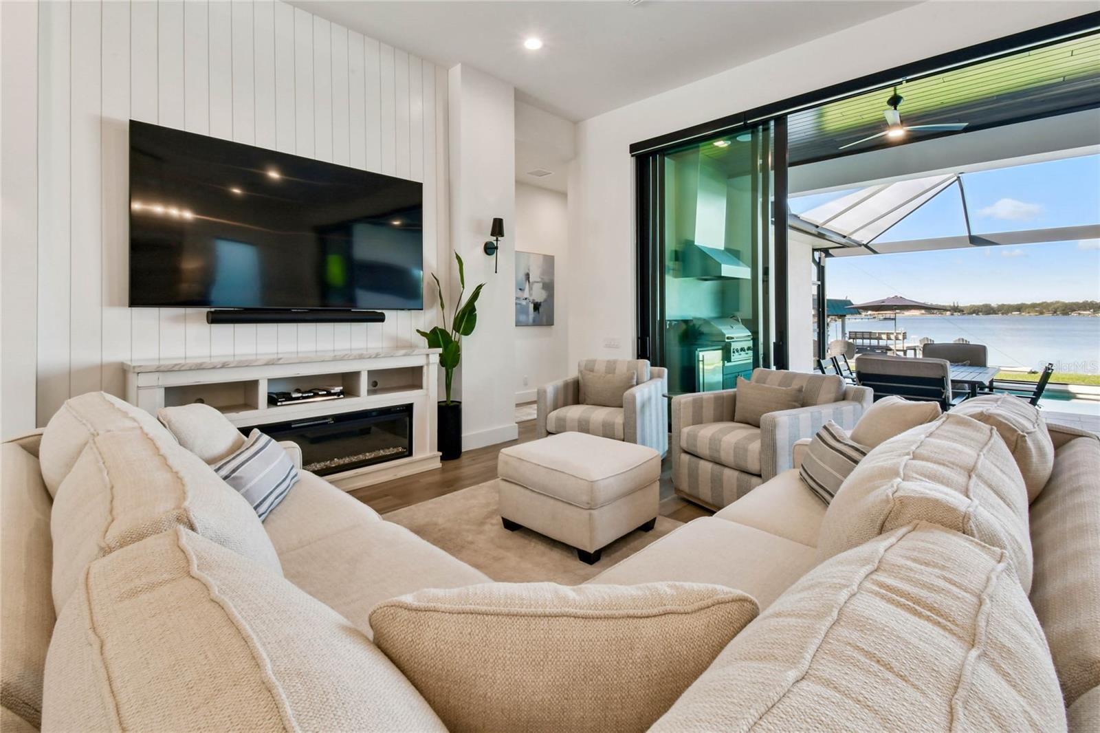 14906 N ROME AVE, TAMPA, FL, 33613