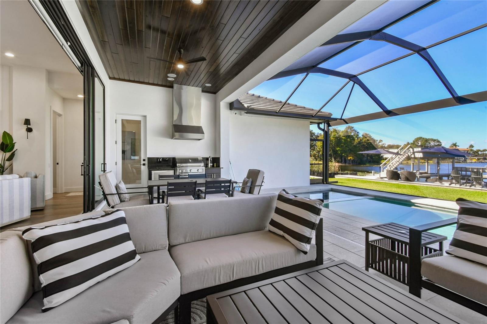 14906 N ROME AVE, TAMPA, FL, 33613