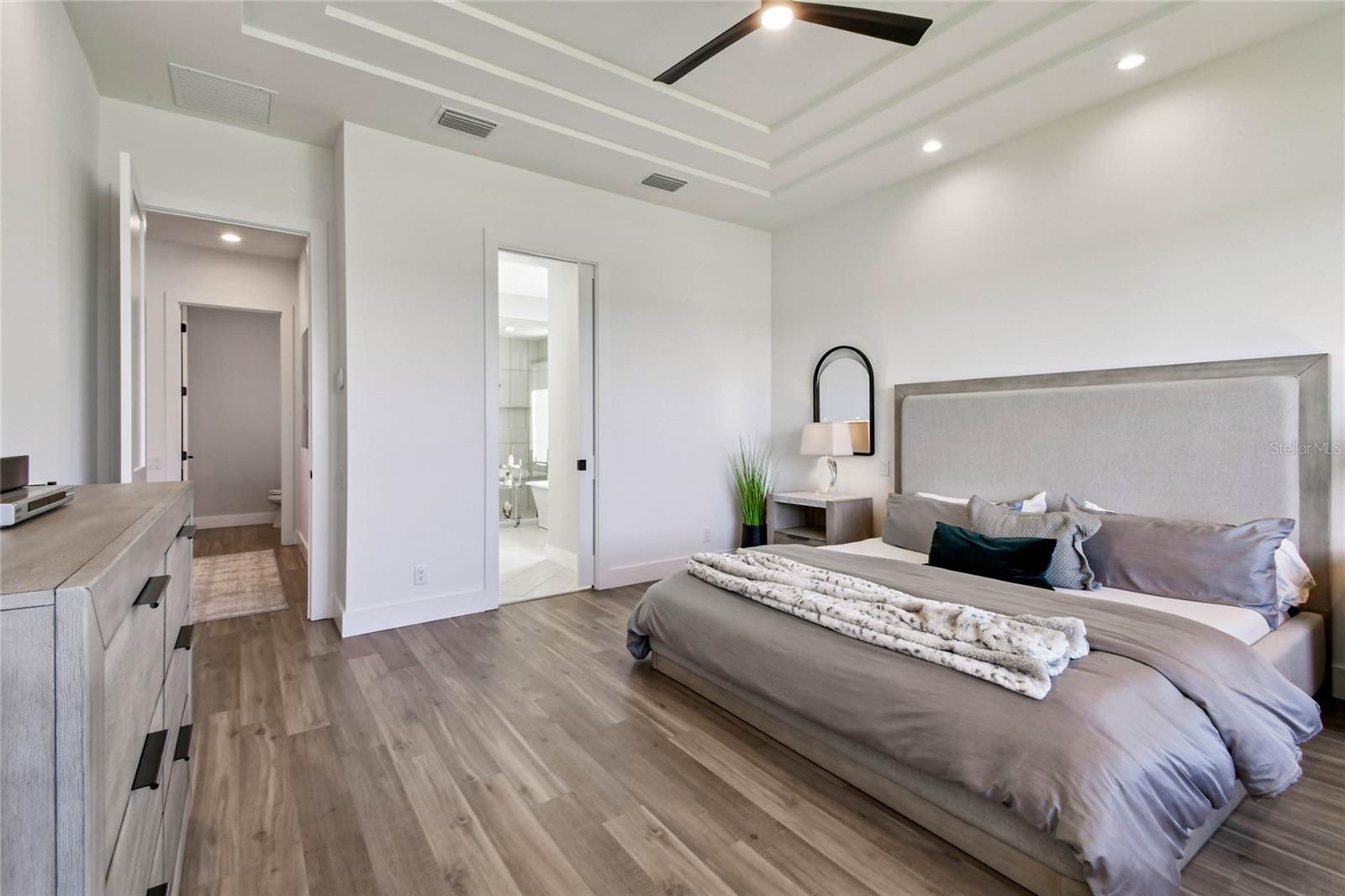 14906 N ROME AVE, TAMPA, FL, 33613