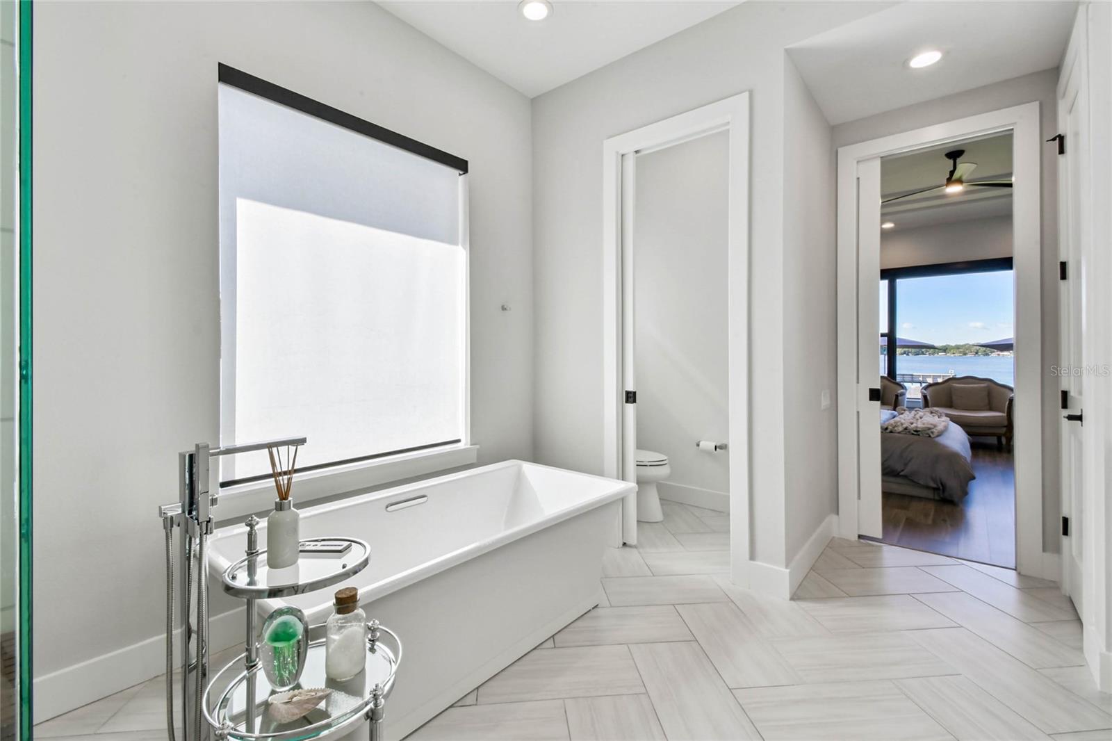 14906 N ROME AVE, TAMPA, FL, 33613