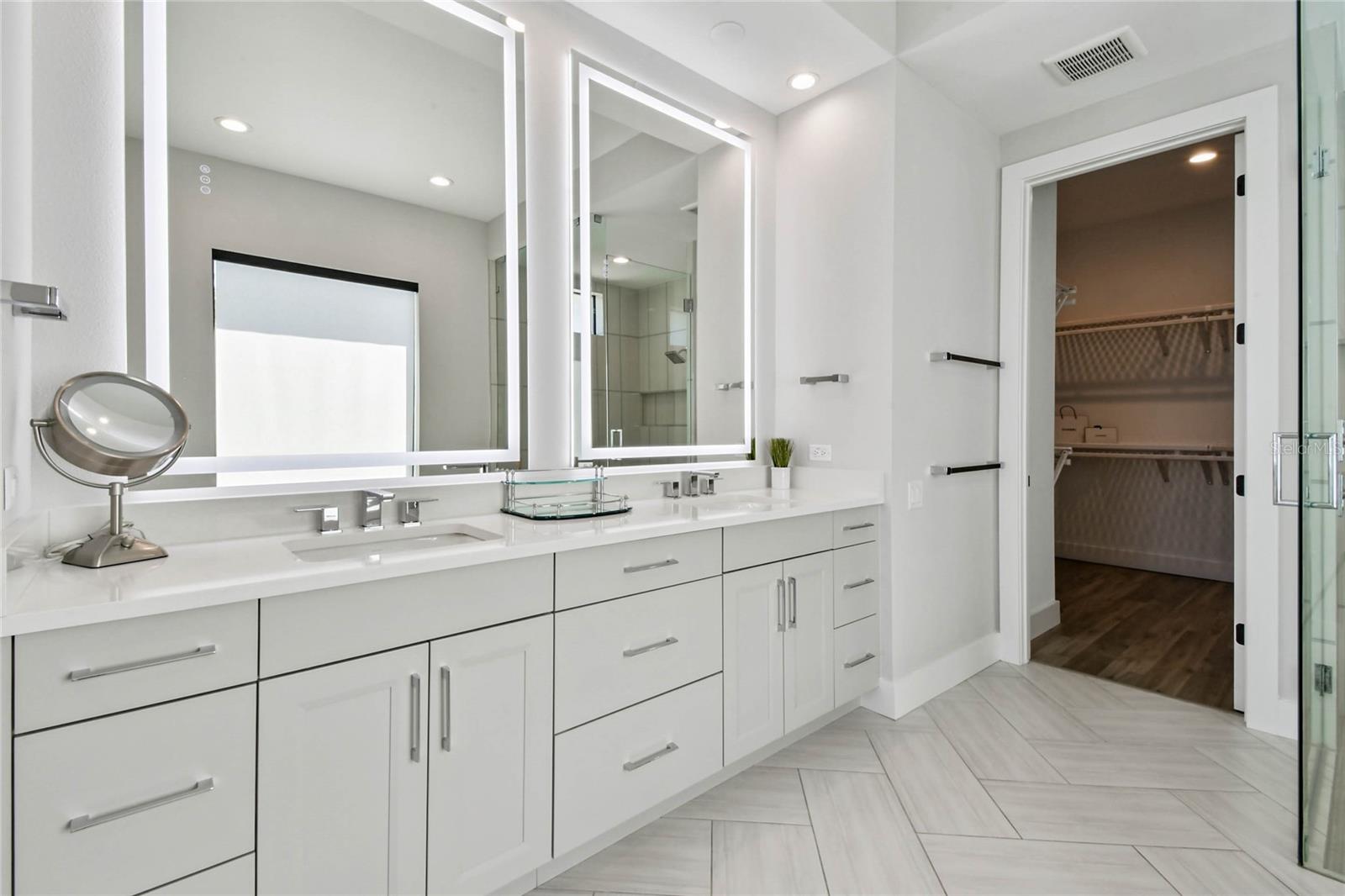 14906 N ROME AVE, TAMPA, FL, 33613