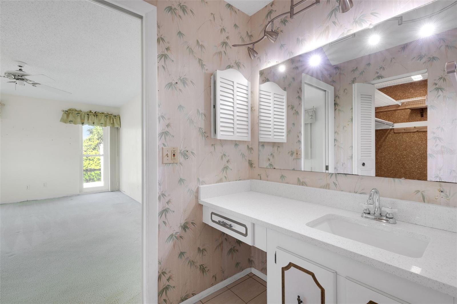 212 FERNWOOD CIR #212, SEMINOLE, FL, 33777