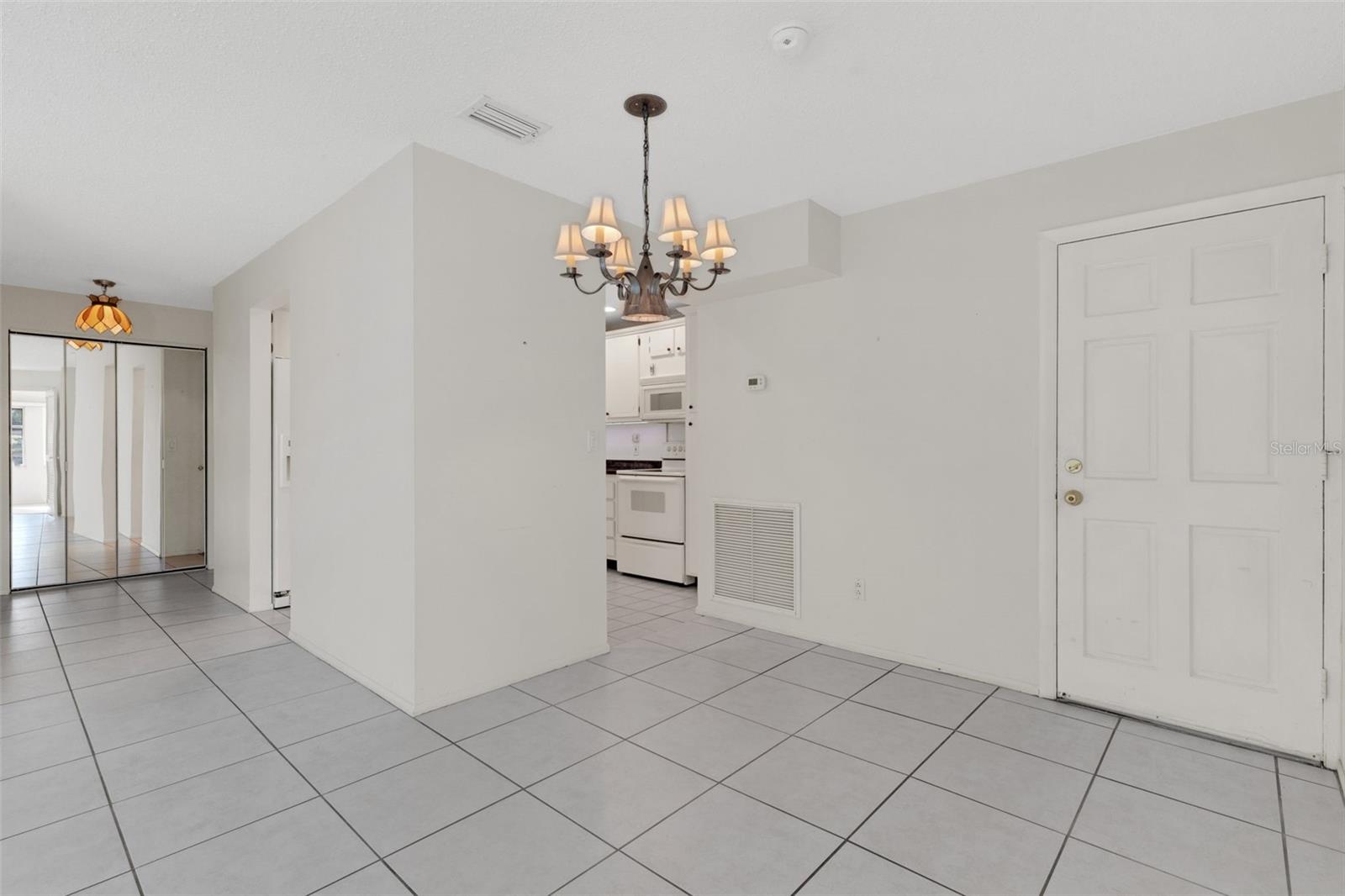 212 FERNWOOD CIR #212, SEMINOLE, FL, 33777