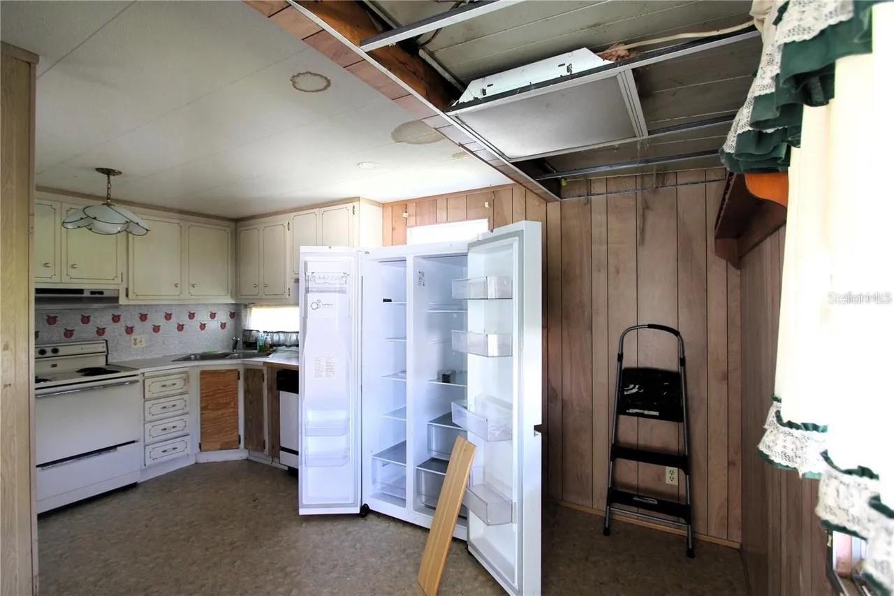 TB8440628 Property Photo