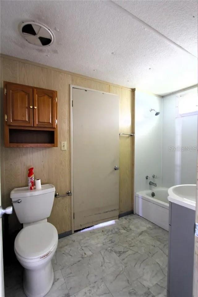 TB8440628 Property Photo