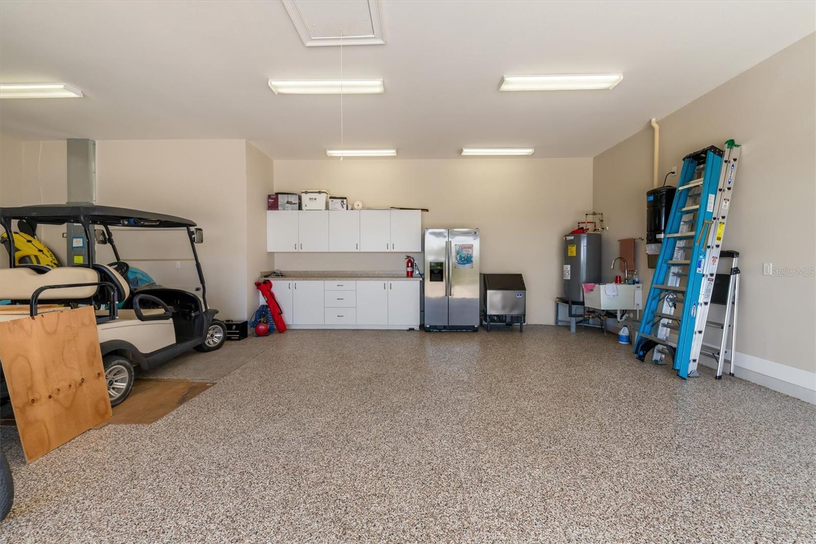 15516 MARGO CIR, PORT CHARLOTTE, FL, 33981