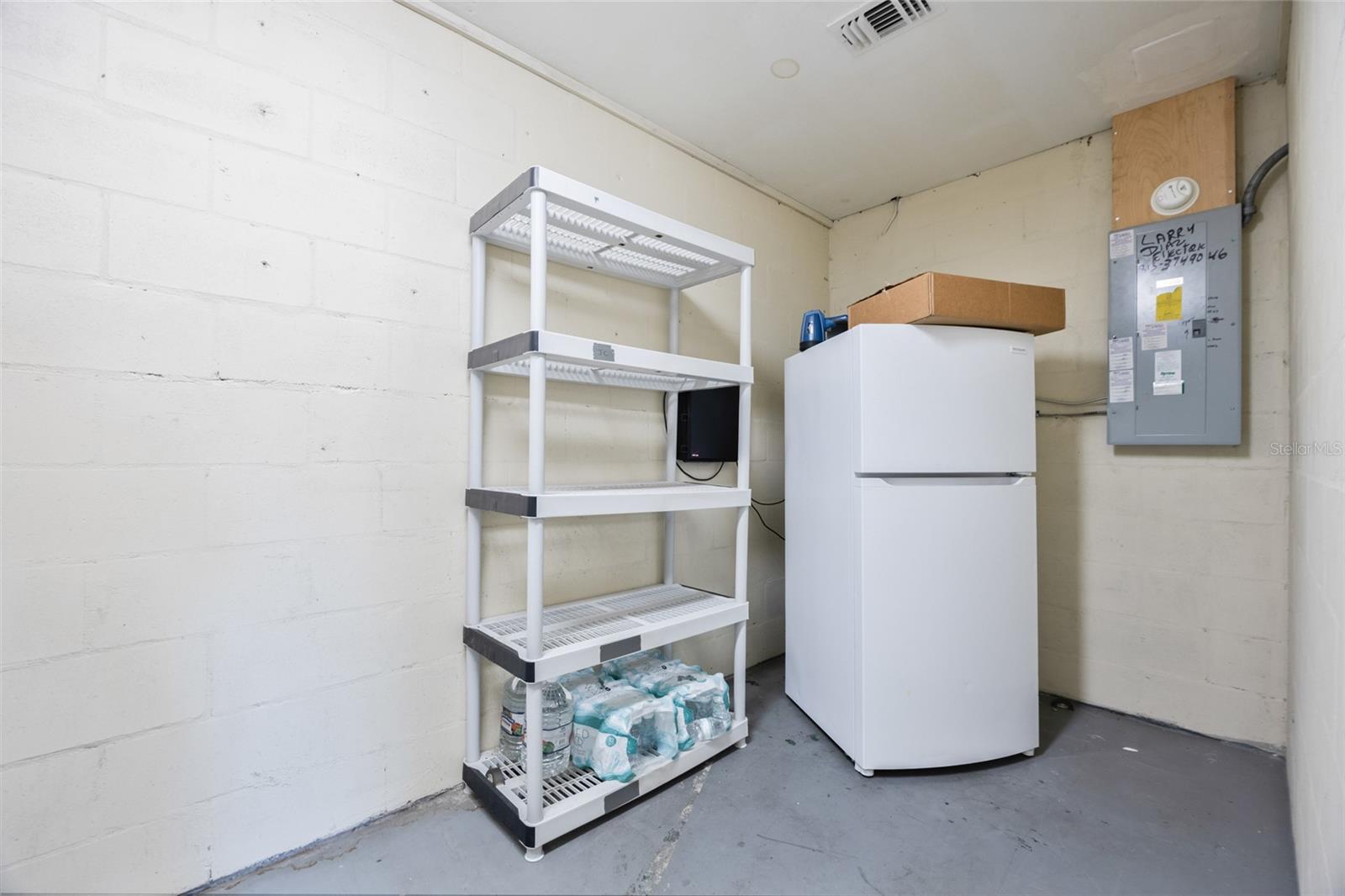 10303 N MYRTLE ST, TAMPA, FL, 33617