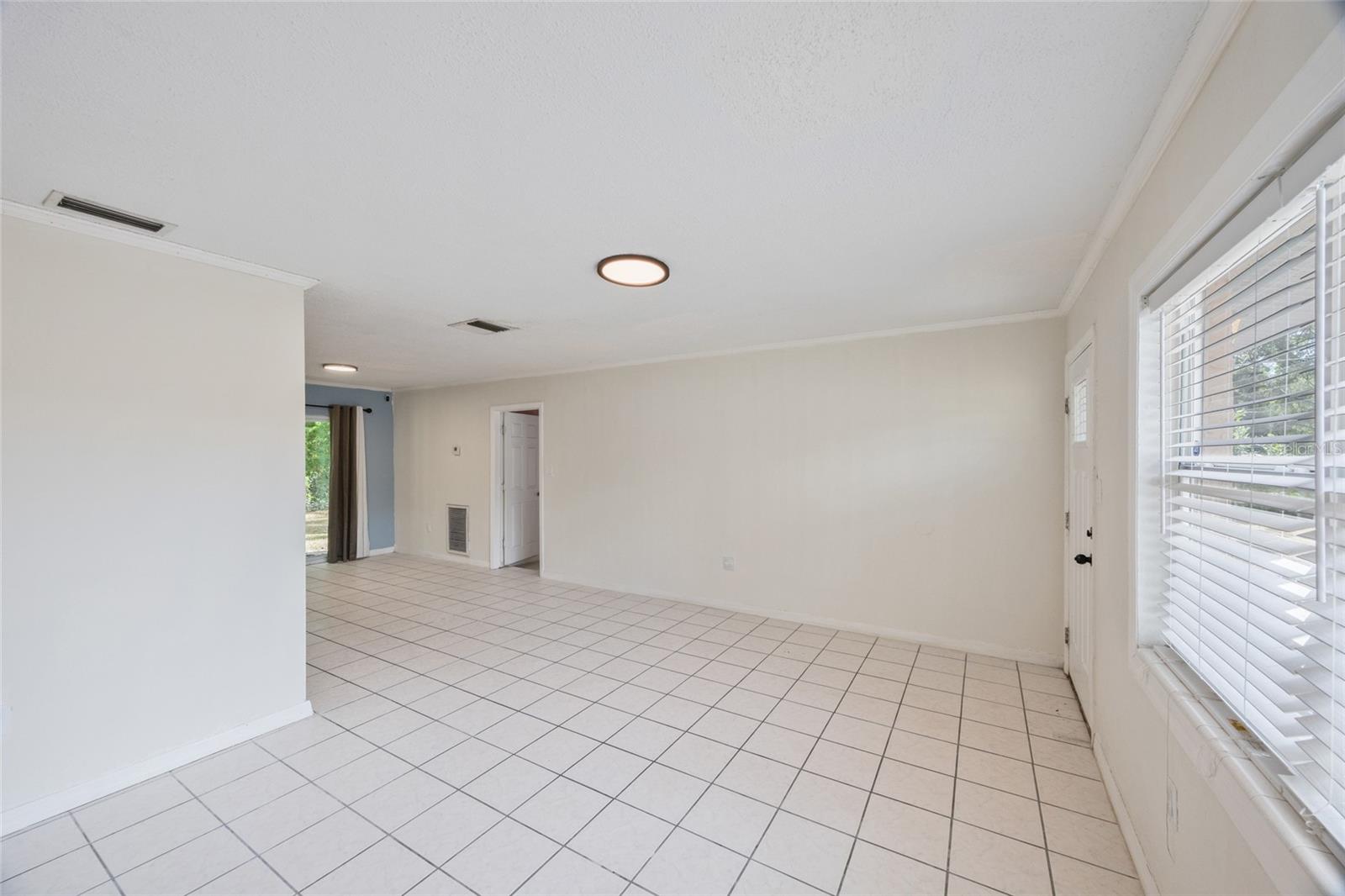 10303 N MYRTLE ST, TAMPA, FL, 33617