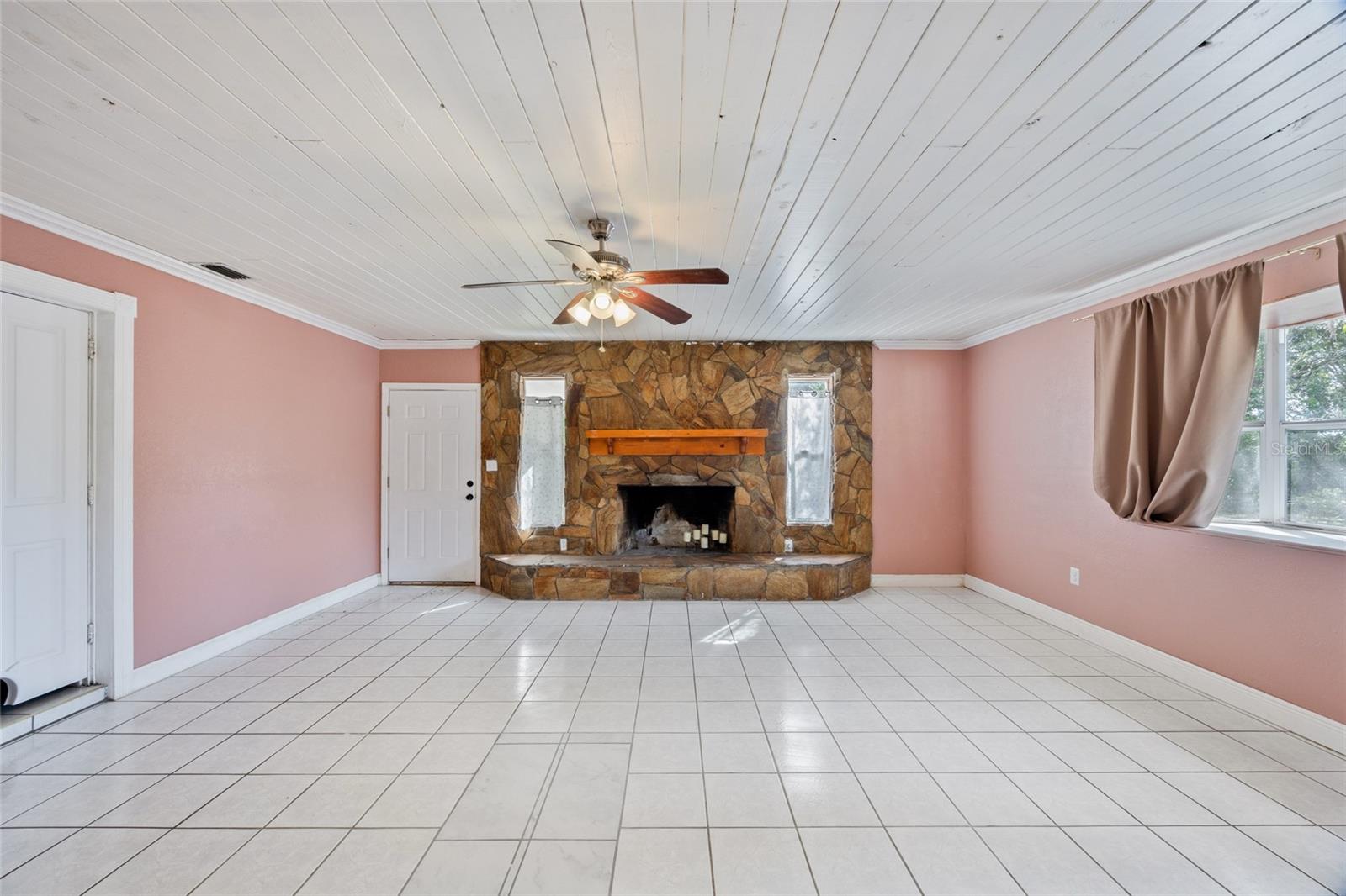 10303 N MYRTLE ST, TAMPA, FL, 33617