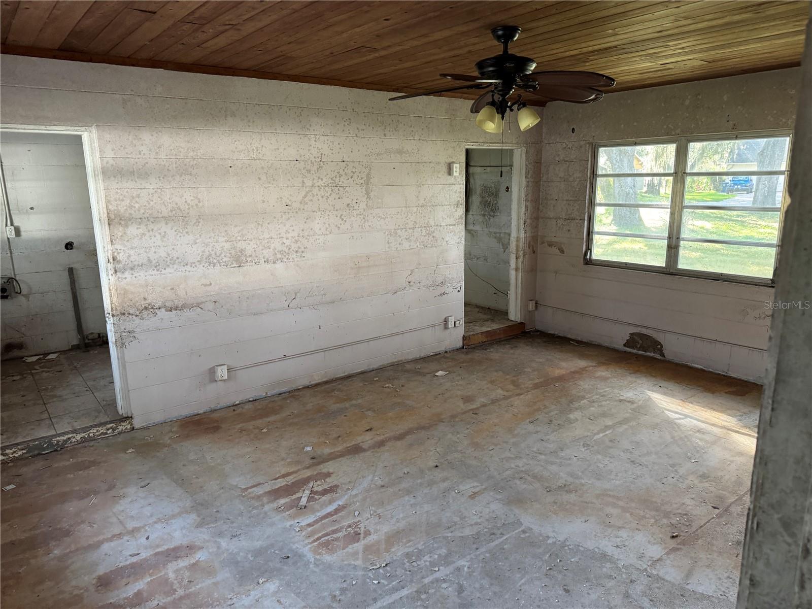 TB8440659 Property Photo