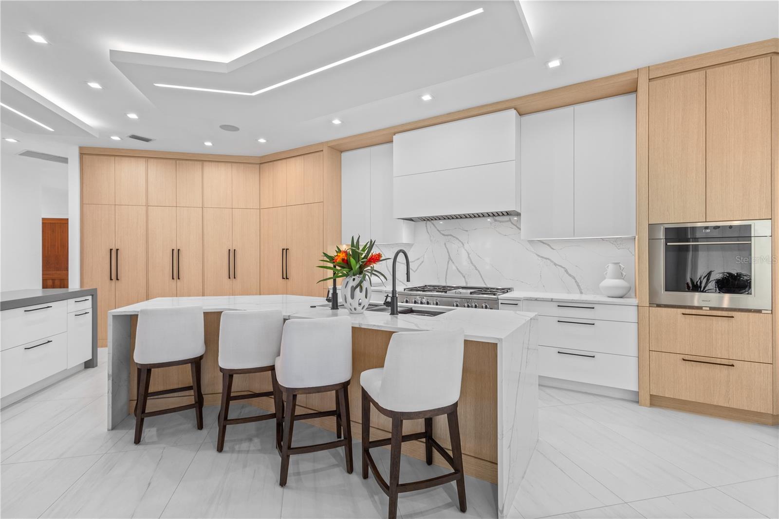 A4669396 Property Photo