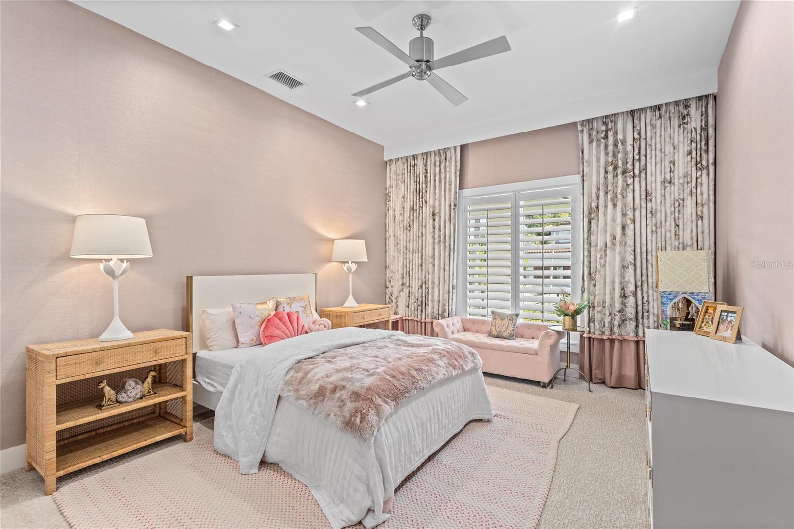 A4669396 Property Photo