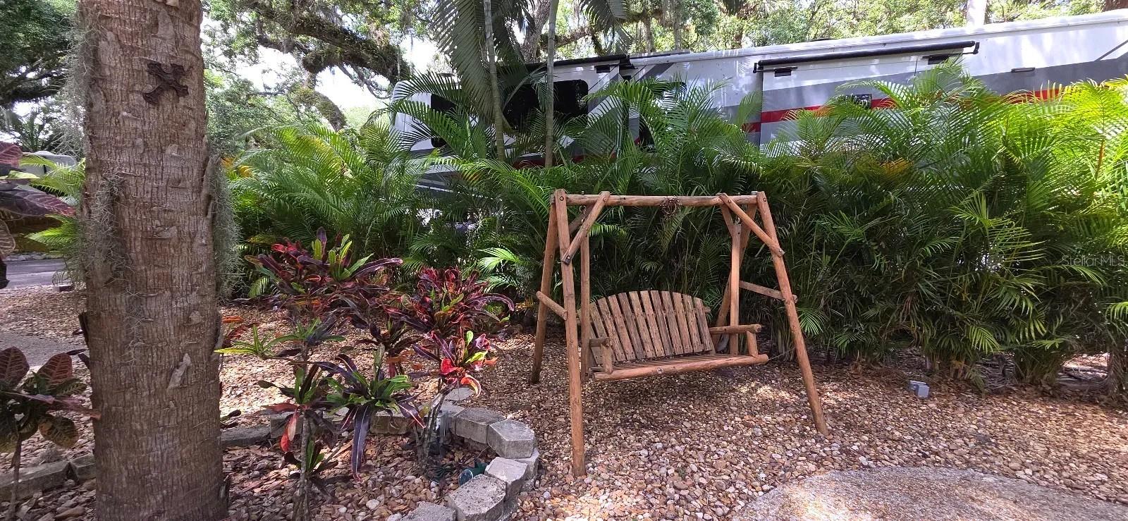 400 LONGHORN DR, RIVER RANCH, FL, 33867