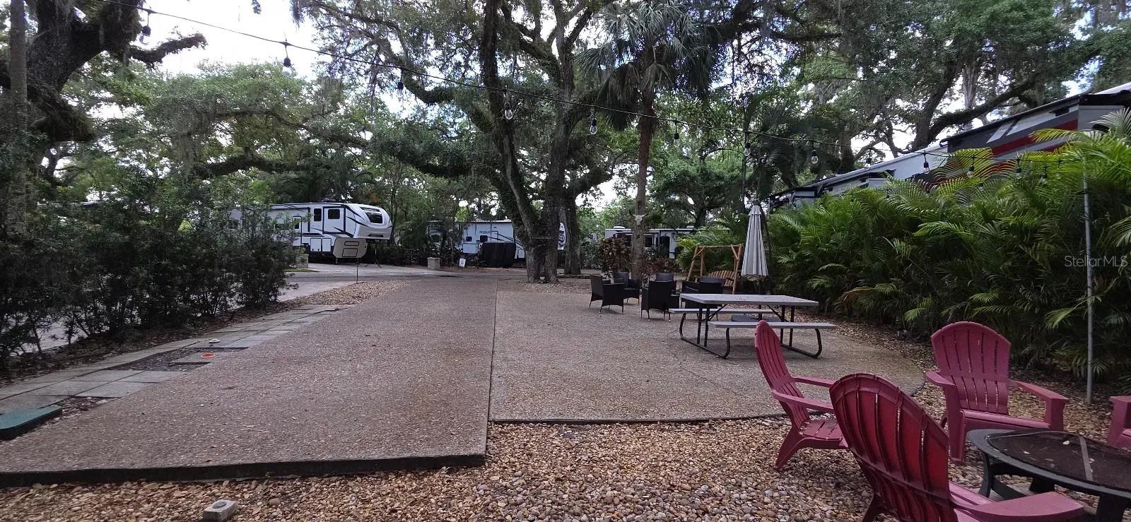 400 LONGHORN DR, RIVER RANCH, FL, 33867