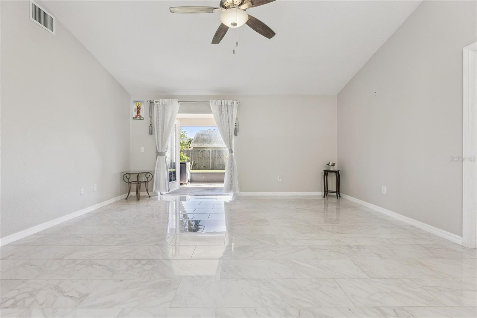 3711 MEADOW GREEN DR, TAVARES, FL, 32778