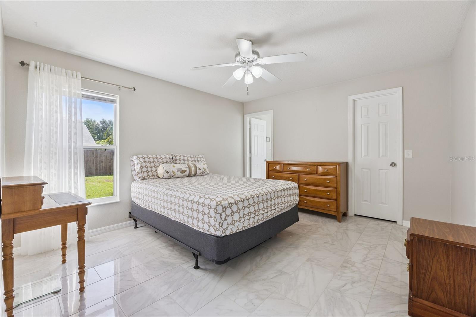 3711 MEADOW GREEN DR, TAVARES, FL, 32778