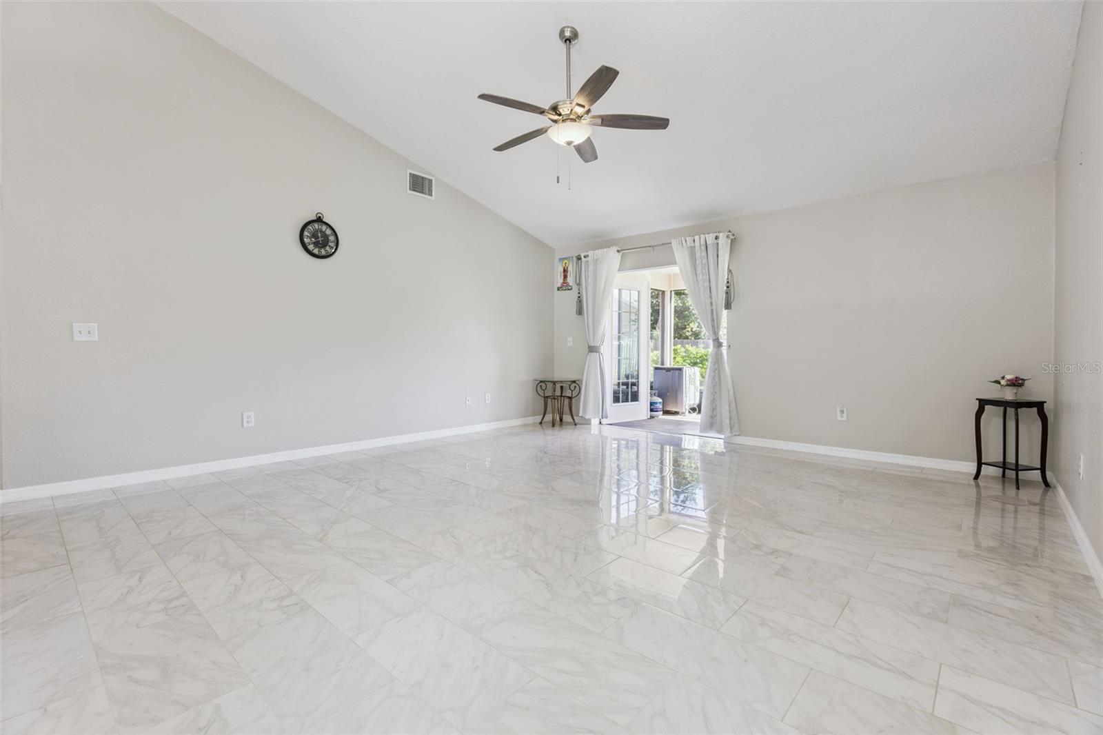 3711 MEADOW GREEN DR, TAVARES, FL, 32778