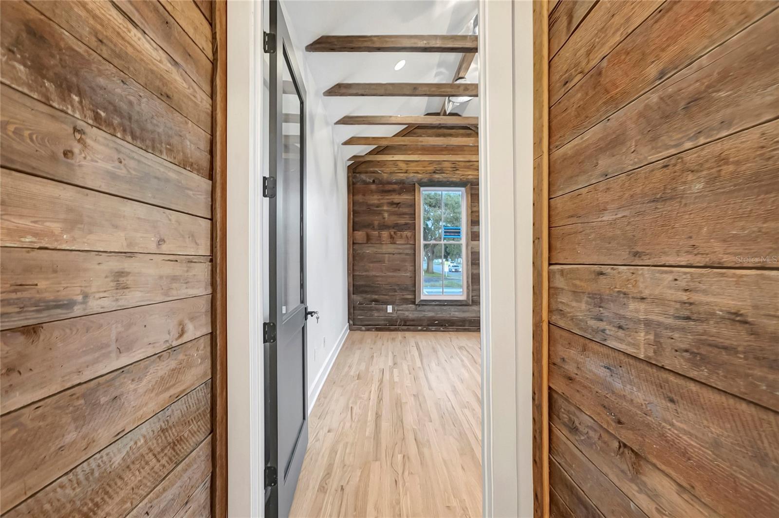 2111 W CLEVELAND ST, TAMPA, FL, 33606