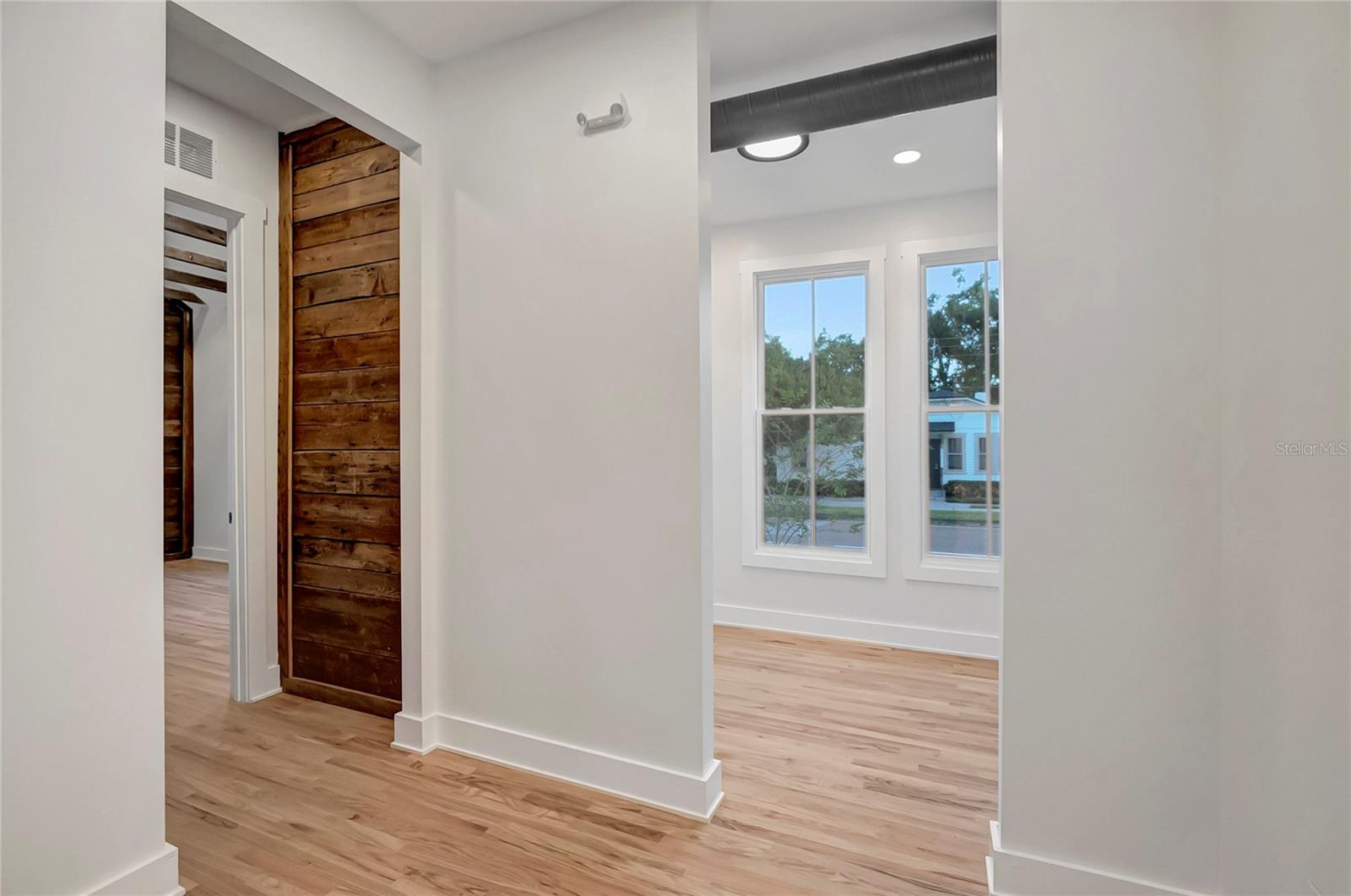 2111 W CLEVELAND ST, TAMPA, FL, 33606