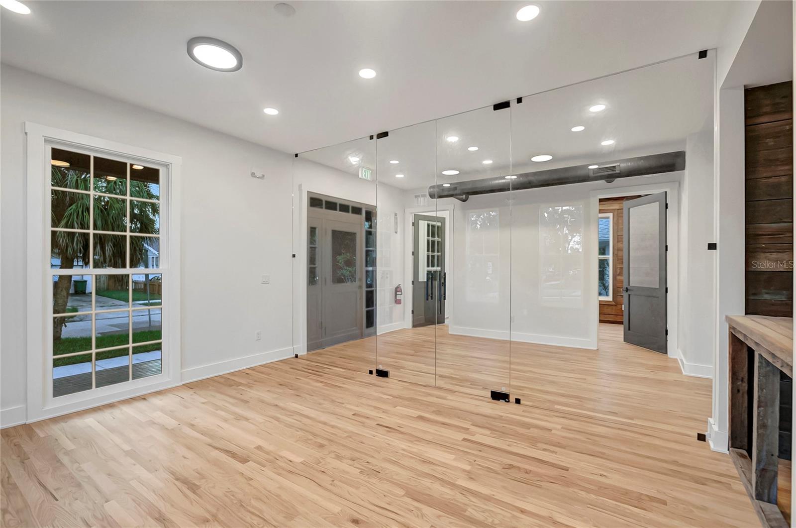 2111 W CLEVELAND ST, TAMPA, FL, 33606