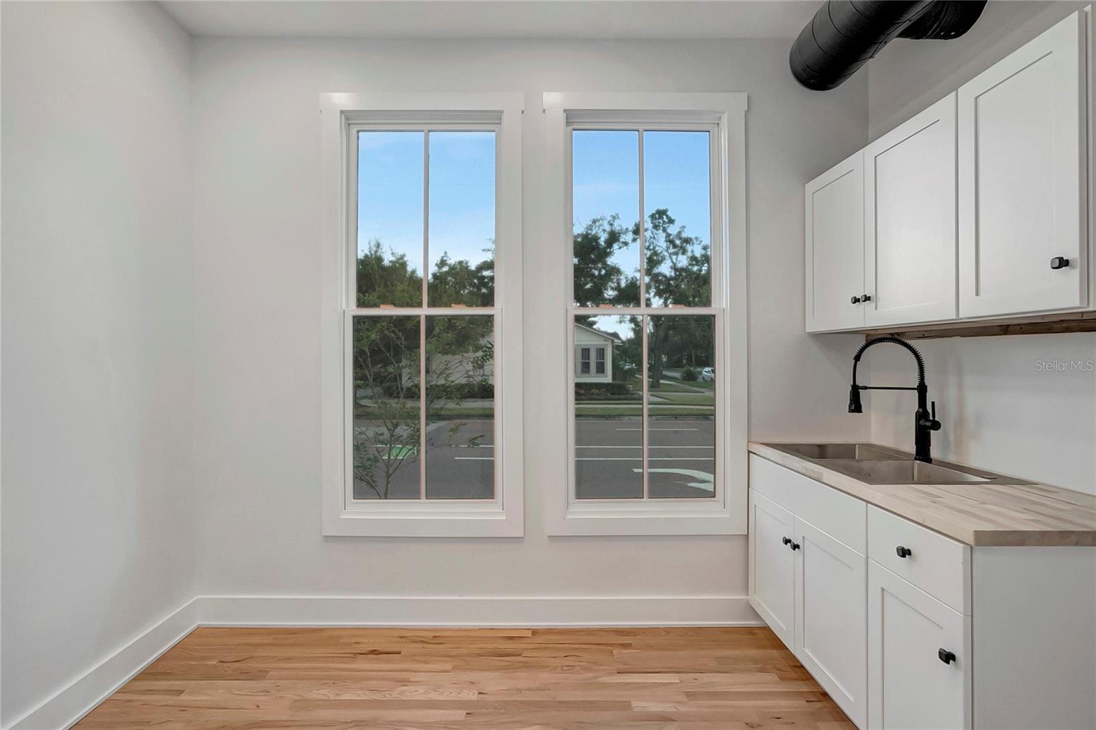 2111 W CLEVELAND ST, TAMPA, FL, 33606